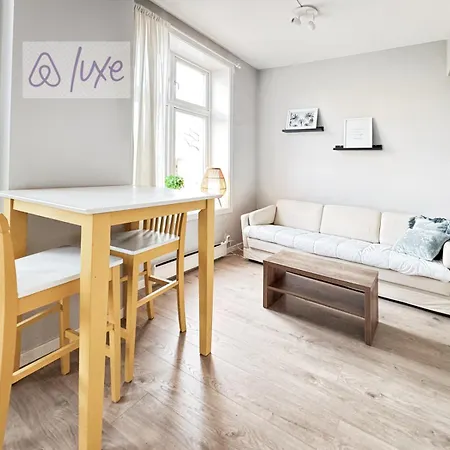 公寓 Double Bed & Sofa Bed New Kitchen & Bathroom *